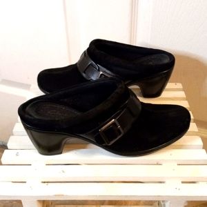 Black Buckle-Accent Slip-On Heels for Women